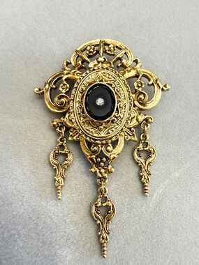 VINTAGE SIGNED ART Victorian Revival Dangle Brooch Pendant